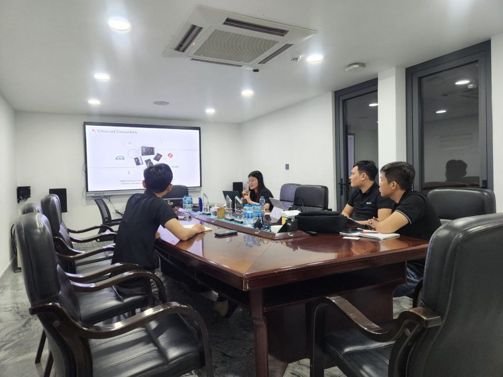 Phối Hợp Chặt Chẽ Với Chủ Nhà & Kiến Trúc Sư